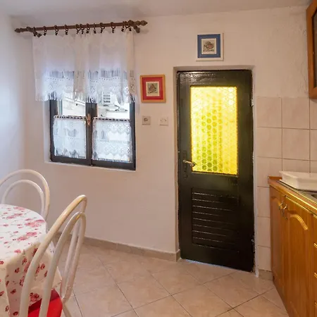 Tatil Evi Seaside House Pucisca, Brac - 14003 Pucisca